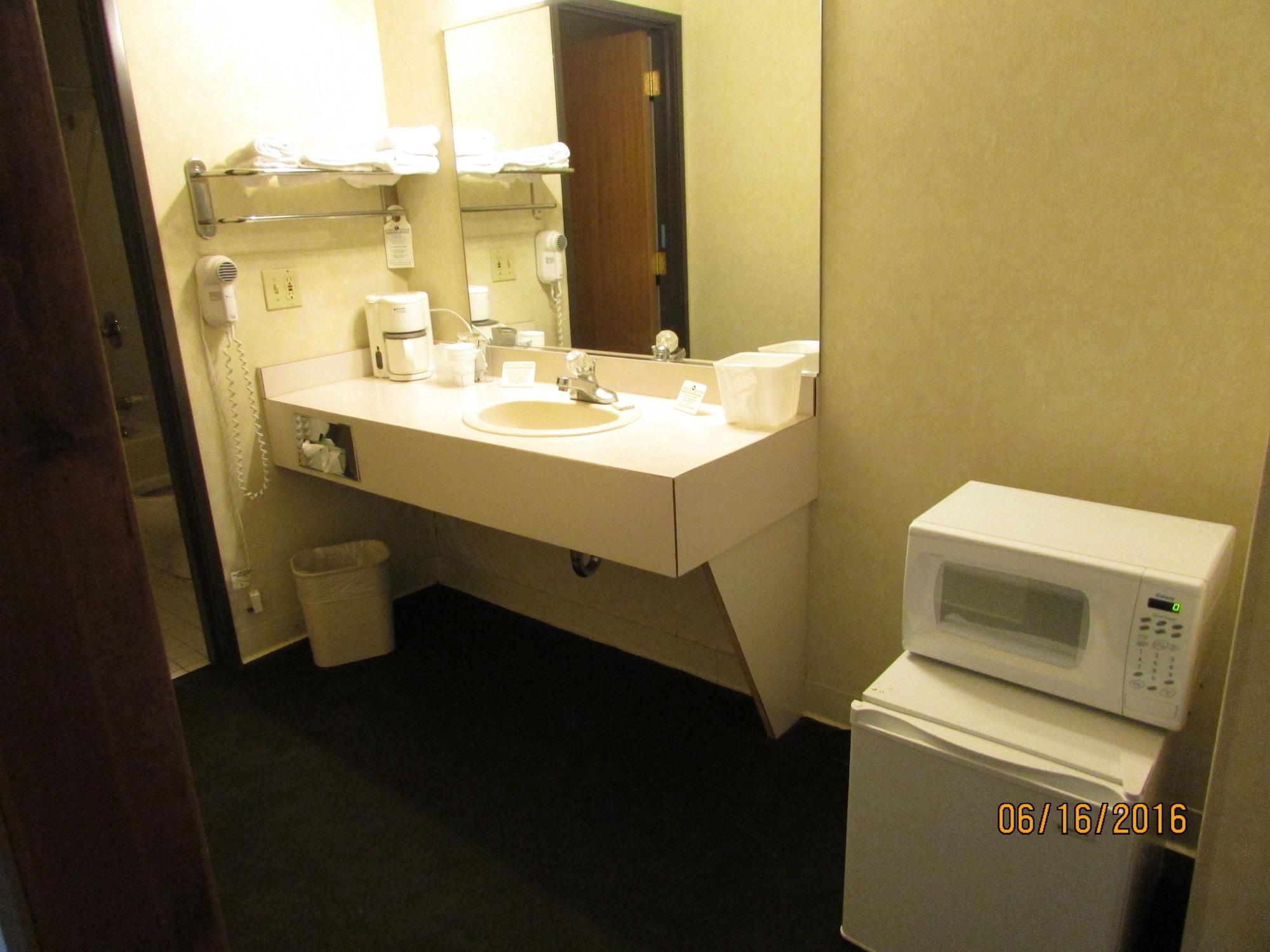Great Lakes Inn Mackinaw City Esterno foto