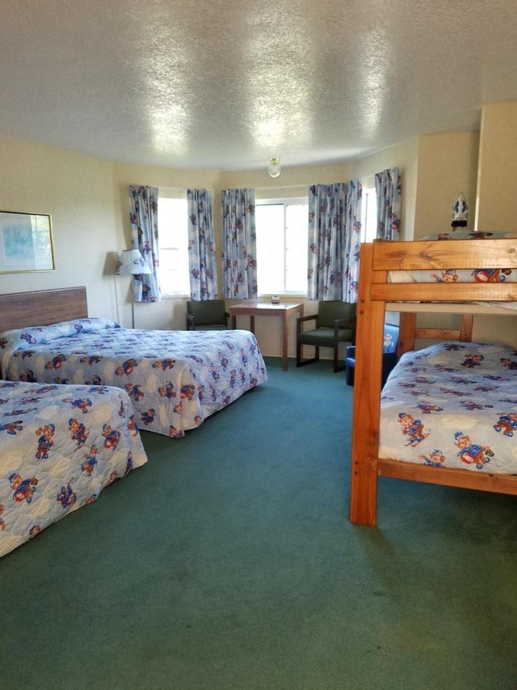 Great Lakes Inn Mackinaw City Esterno foto