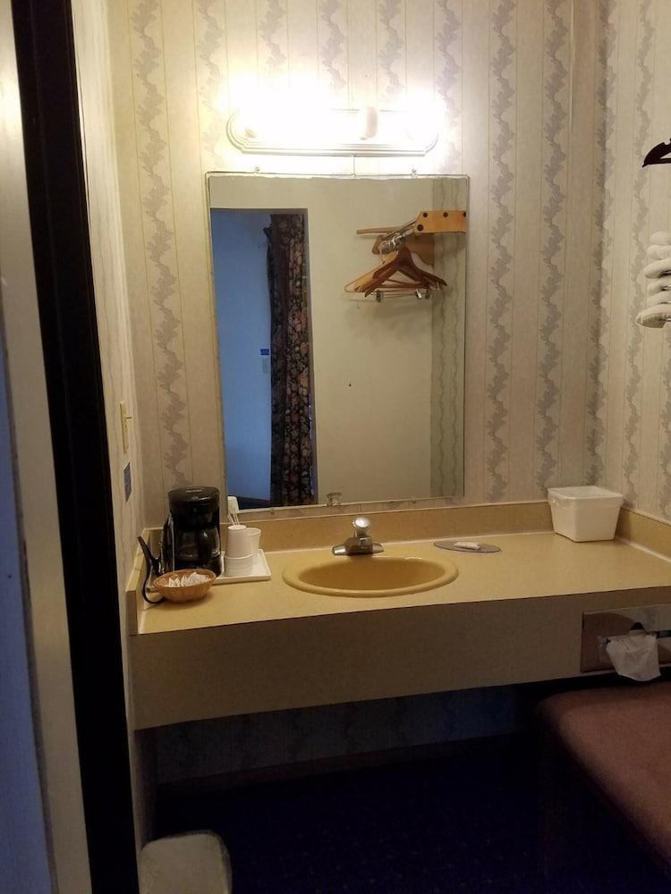 Great Lakes Inn Mackinaw City Esterno foto