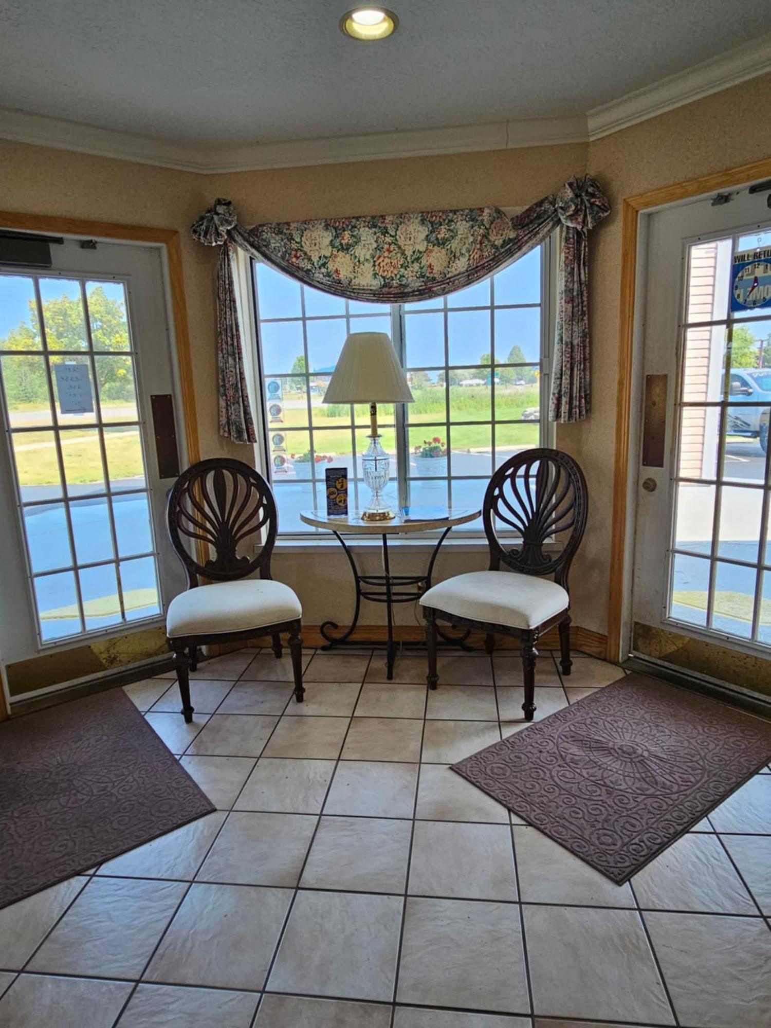 Great Lakes Inn Mackinaw City Esterno foto