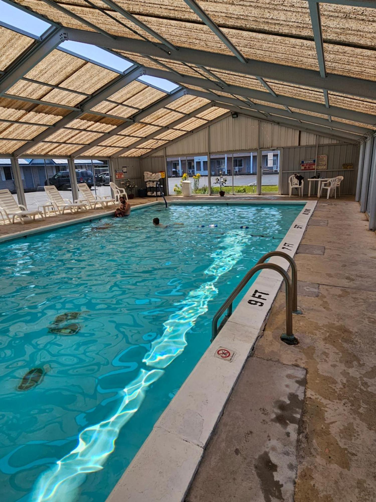Great Lakes Inn Mackinaw City Esterno foto