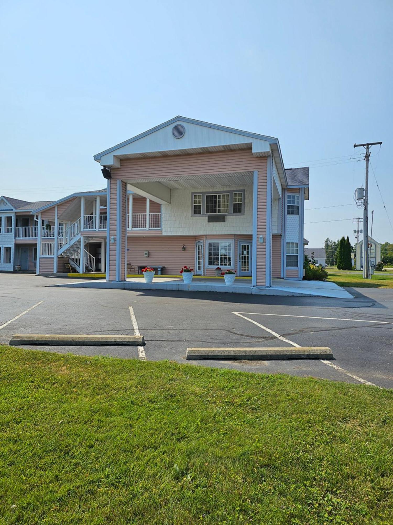 Great Lakes Inn Mackinaw City Esterno foto
