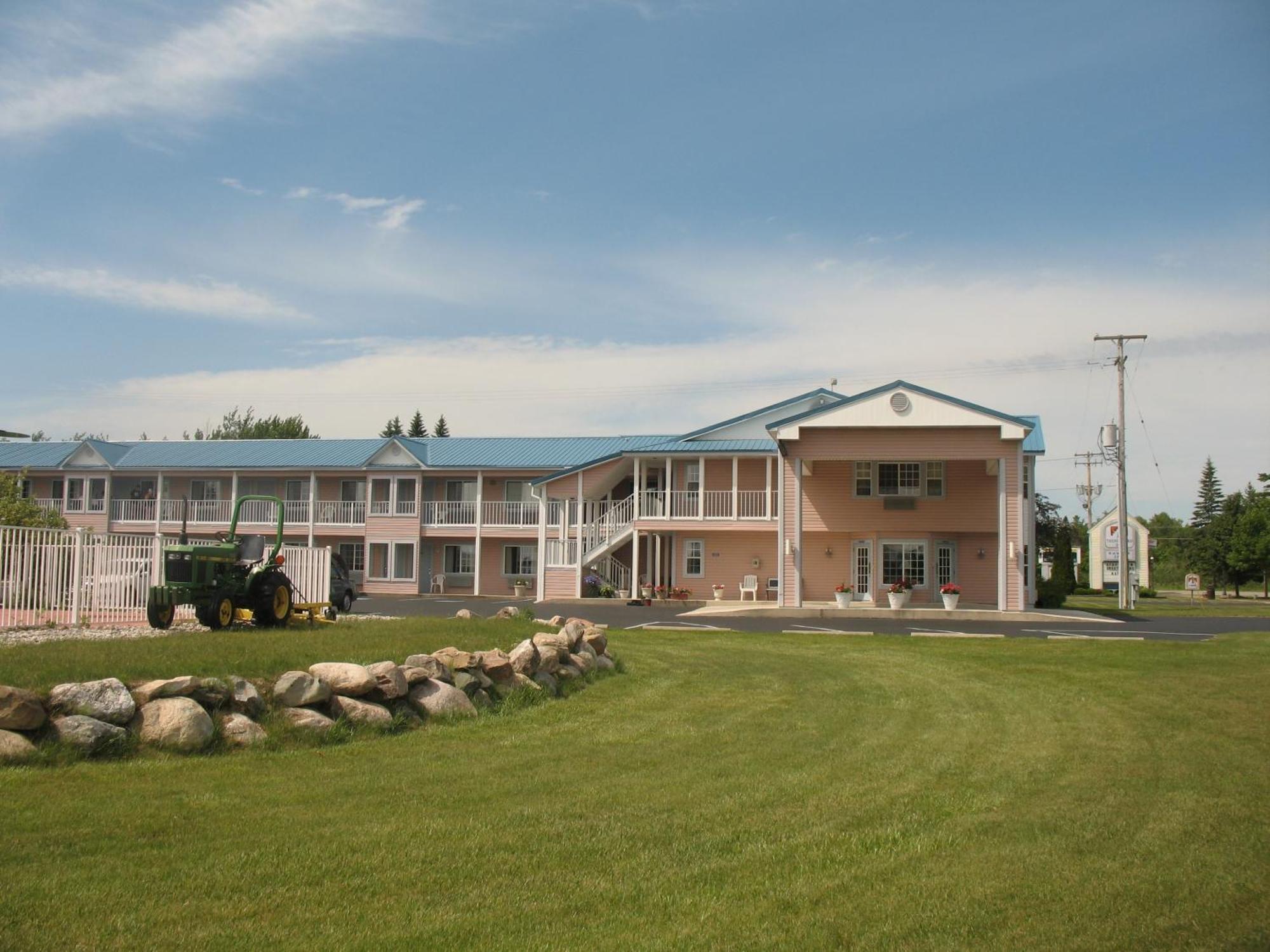 Great Lakes Inn Mackinaw City Esterno foto