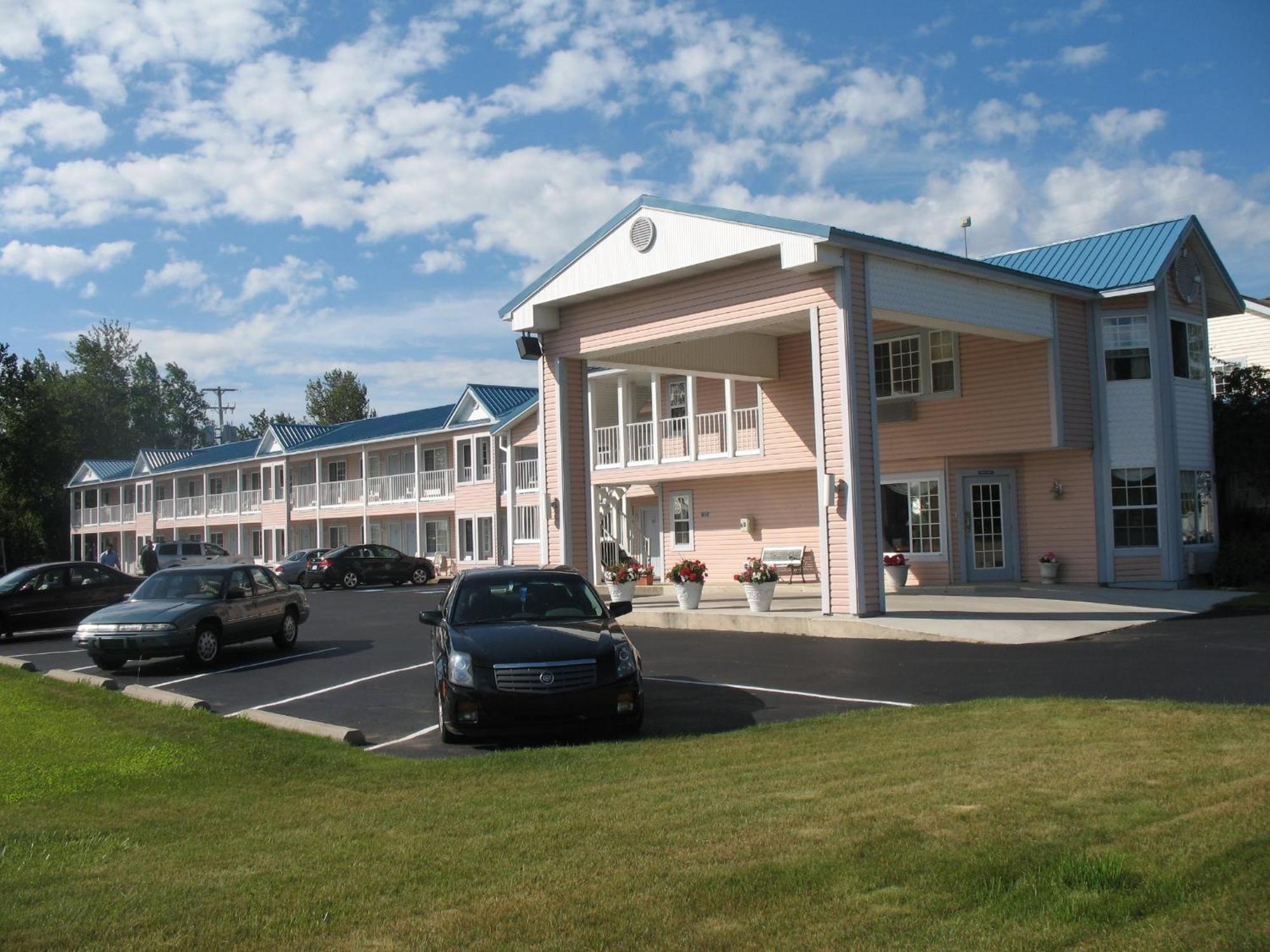 Great Lakes Inn Mackinaw City Esterno foto