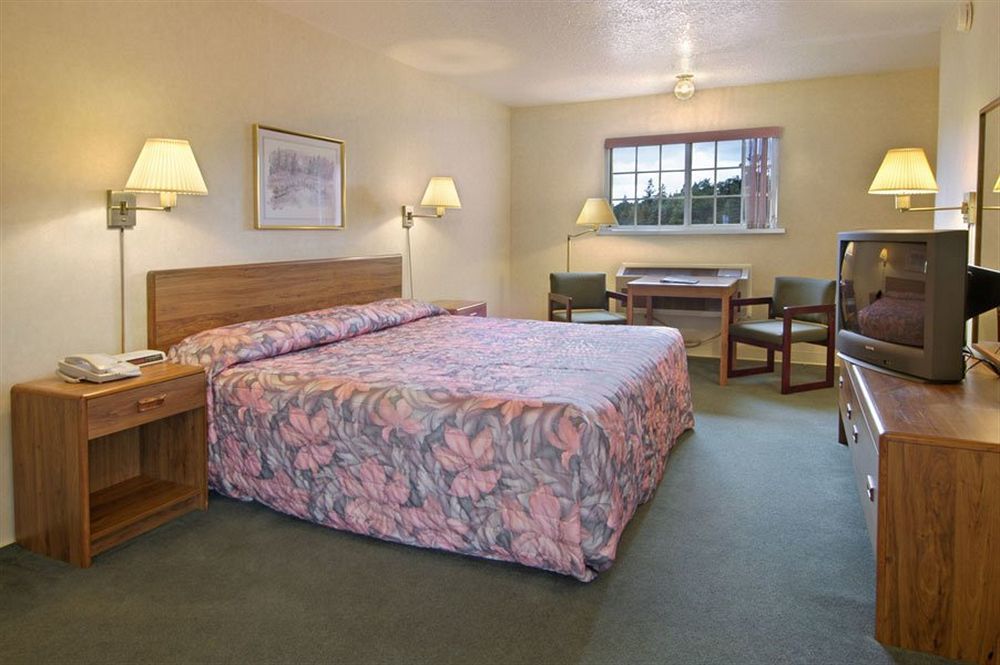 Great Lakes Inn Mackinaw City Esterno foto