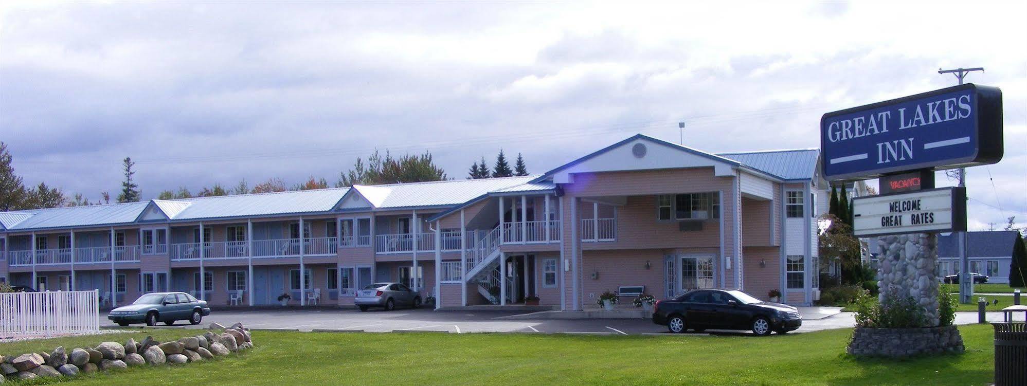 Great Lakes Inn Mackinaw City Esterno foto
